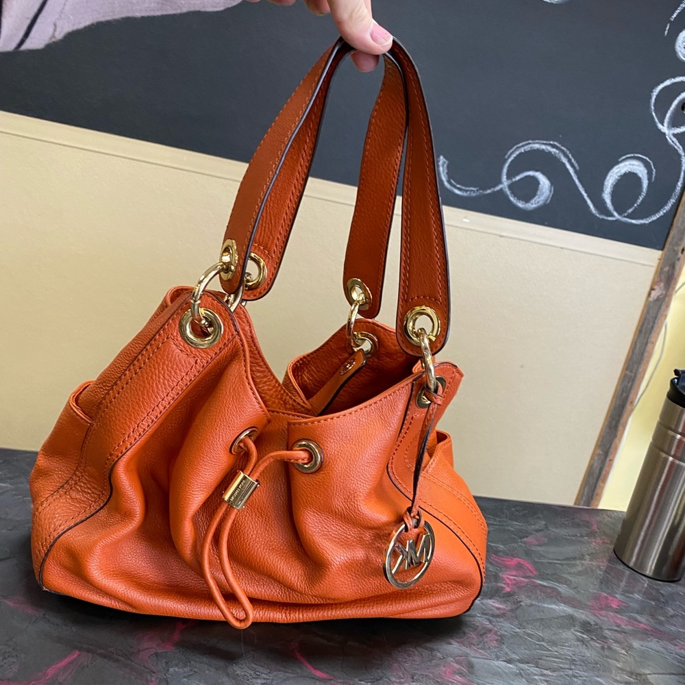 Micheal Kors Leather Purse